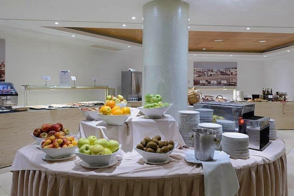 Playa Victoria Hotel