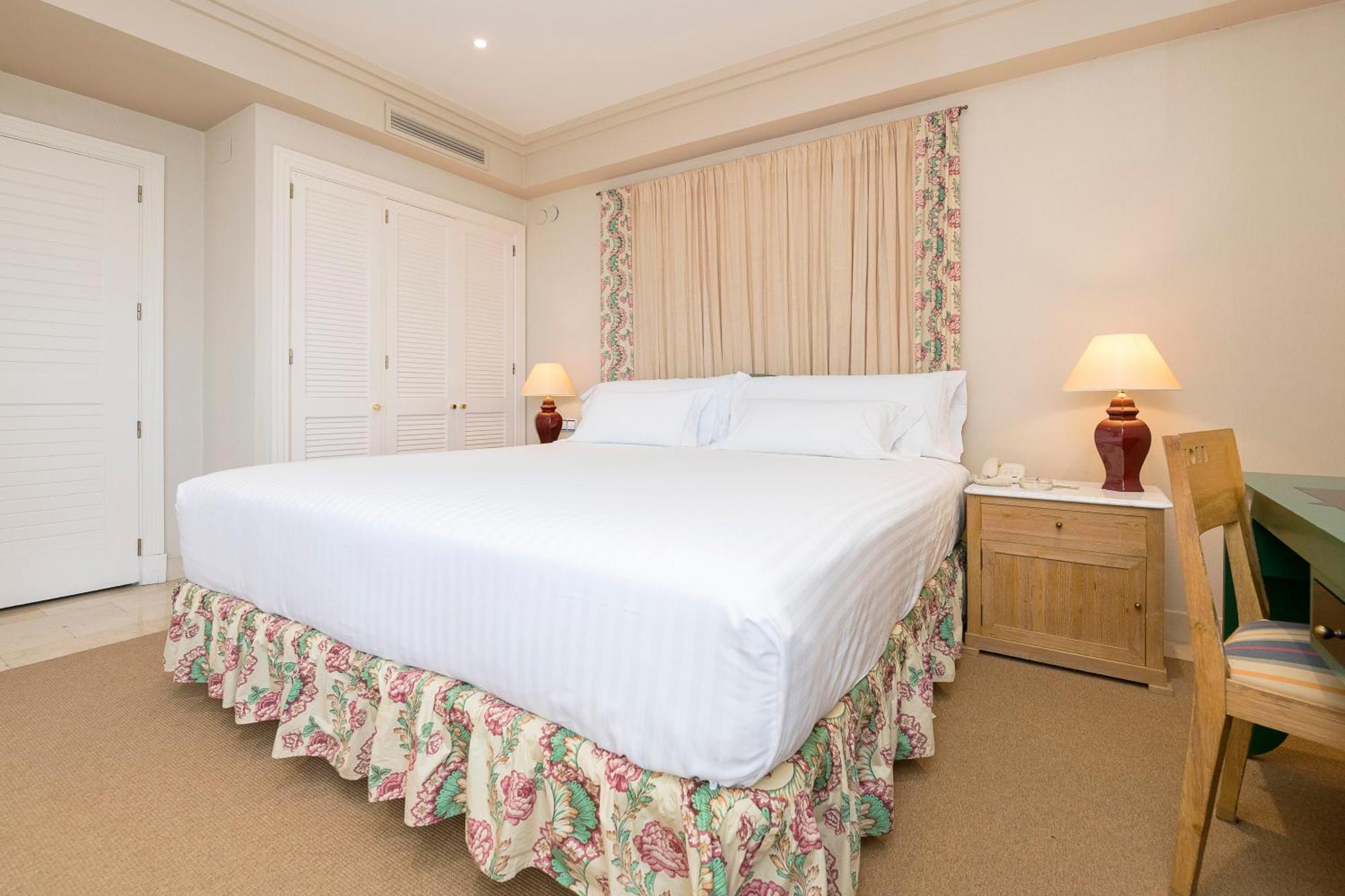 Hotel Playa Victoria 4*